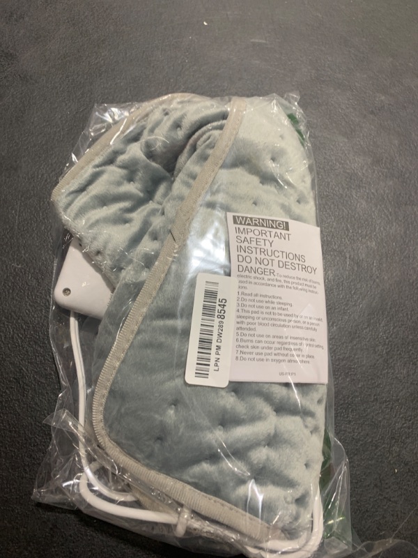 Photo 1 of Heating Pad,Electric Heating Pads for Back,Neck,Abdomen,Moist Heating Pad for Shoulder,Knee,Arms and Legs,Dry & Moist Heat & Auto Shut Off Birthday Gifts for Women Mothers Day(Light Gray, 24''×12'')