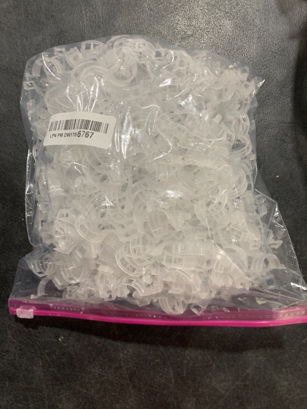 Photo 1 of Dalzom® 300Pcs Tomato Clips, Plastic Trellis Clips Plant Support Clips, Plant Clips for Support, Grape Vine, Tomato Vine, Vegetables Plants, Garden Clips to Grow Upright Makes Plants Healthier