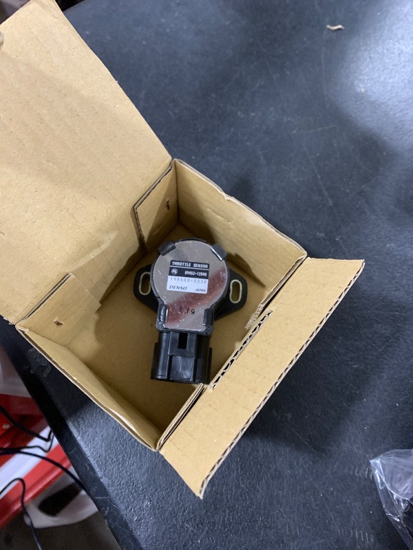 Photo 1 of Toyota Genuine (89452-12040) Throttle Position Sensor