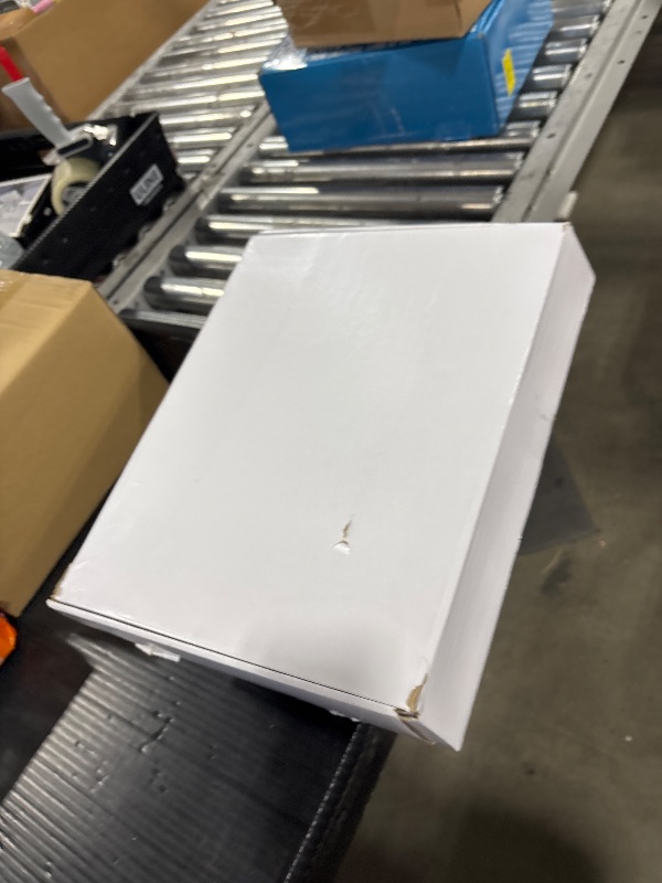 Photo 1 of Blue Summit Supplies Hanging File Folders, 1/5 Cut Adjustable Tabs, Legal Size, 5 Tab Locations, Designed for Legal and Law Office File Organization, Standard Green, 50 Pack, Legal Size