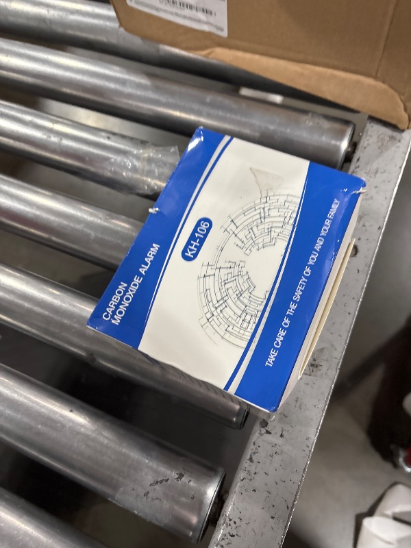 Photo 1 of WESHLGD Carbon Monoxide Detectors, Plug in Type CO Alarm Monitor with Clear LCD Display, 3-in-1 Carbon Monoxide Detector (CO, Temperature and Humidity Display), Easy to Read & Install