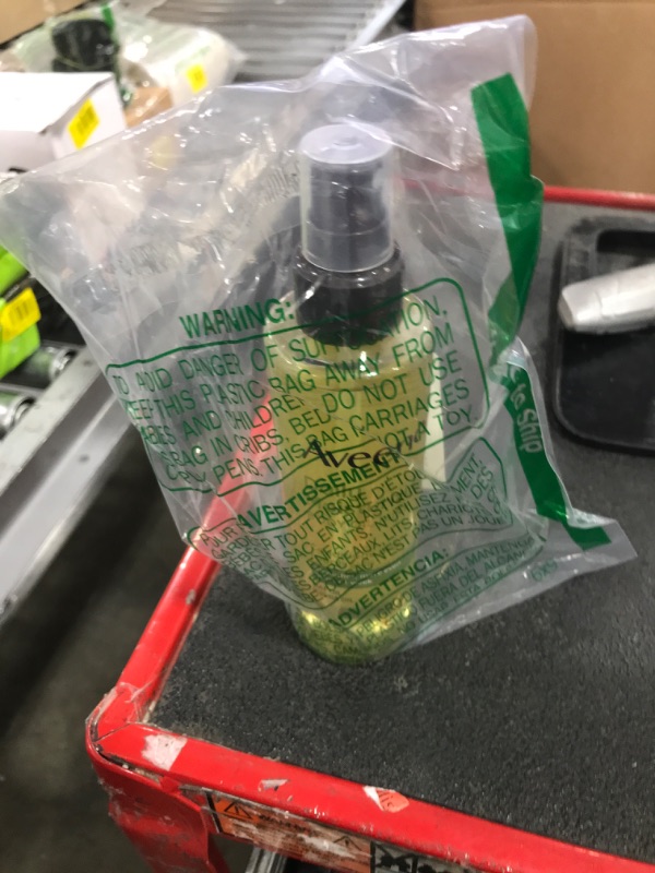 Photo 1 of Aveeno Daily Moisturizing Body Oil, Body Mist for Dry Skin with Oat Oil and Jojoba Oil, Nourishing Body Spray with a Hypoallergenic Formula, 6.7 FL OZ