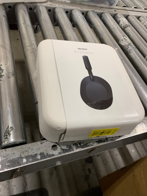 Photo 1 of Sony WH-1000XM5B Noise Canceling Wireless Headphones - 30hr Battery Life - Over-Ear Style - Optimized for Alexa and Google Assistant - Built-in mic for Calls - International Version - Charcoal Black