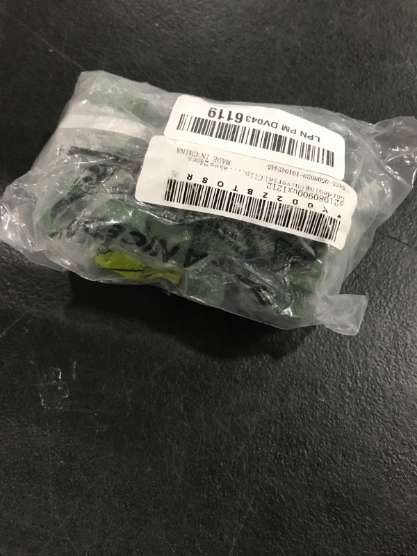 Photo 1 of uxcell Gardening Universal Clip, PP Plastic Rotatable Trellis Connector Bracket Parts for 16mm Dia Plant Stakes 24pcs