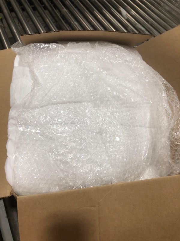 Photo 1 of Ultra Soft Queen Size Mattress Topper - Viscose Made from Bamboo Pillow Top Mattress Pad for Back Pain Relief - Naturally Cooling for Hot Sleepers, White