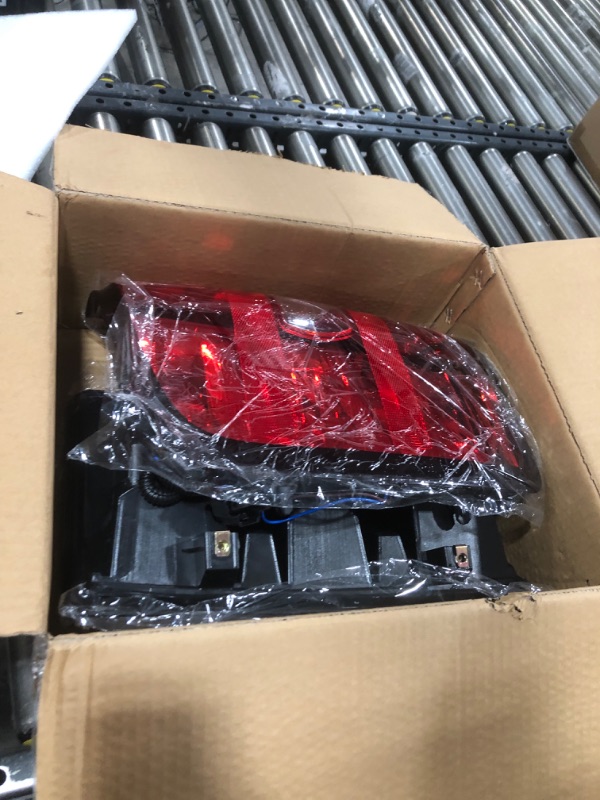Photo 1 of FOMIUZY Tail Lights Assembly Fit Chevy Silverado 1500 2007 2008 2009 2010 2011 2012 2013 Chevrolet 2500 3500 HD 2500HD 3500HD Rear Back Up Taillight Lamp Lens Cover Left Driver Right Passenger Side