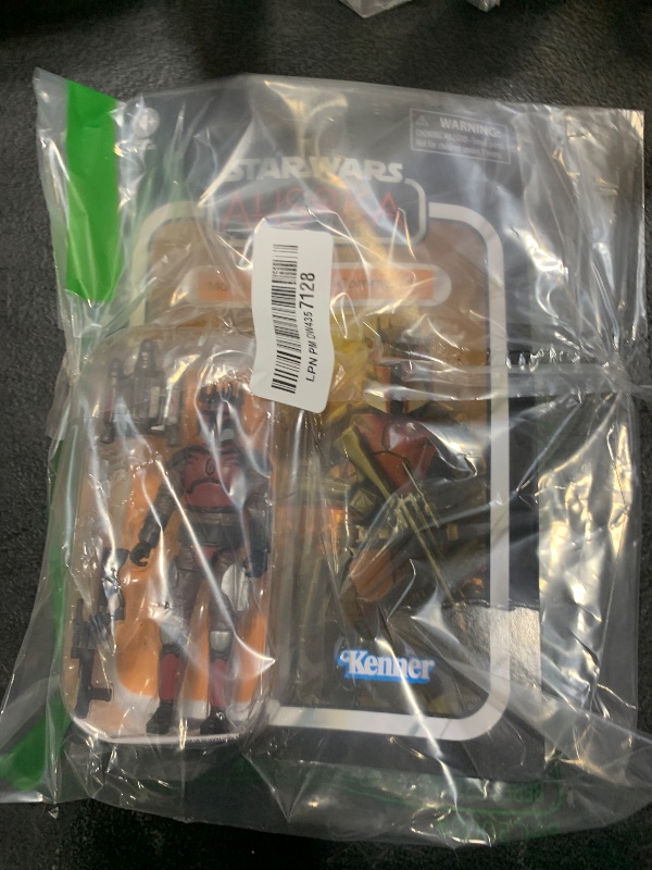 Photo 1 of Star Wars The Vintage Collection Mandalorian Super Commando, Star Wars: Ahsoka 3.75 Inch Collectible Action Figure