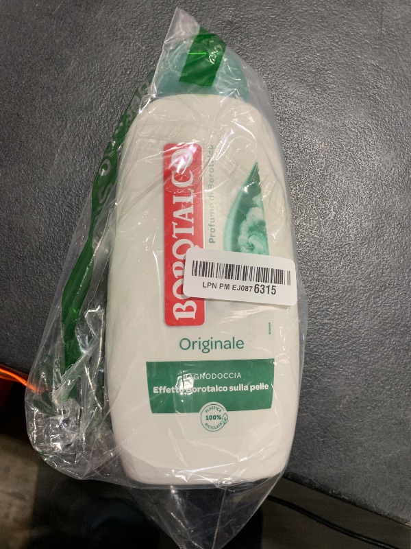 Photo 1 of Borotalco Bath Foam Original 20.28fl.oz 600ml