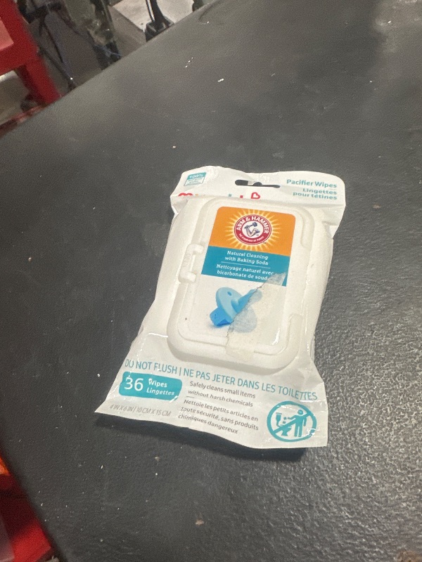 Photo 1 of Munchkin Arm & Hammer Pacifier Wipes - Safely Cleans Breast Pump Parts and Feeding Essentials for Baby and Toddler, 1 Pack, 36 Wipes