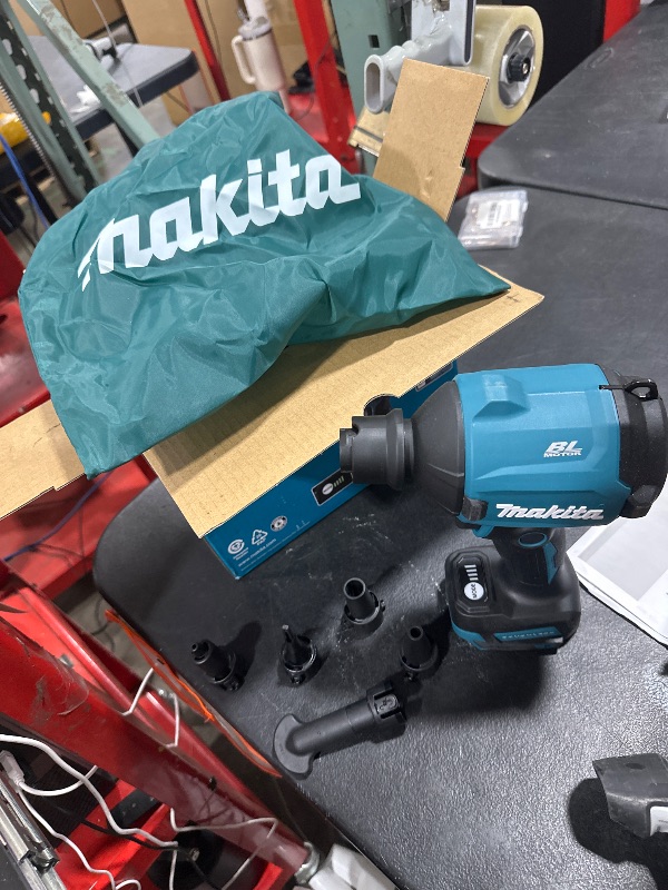 Photo 1 of Makita DAS180Z 18V Li-ion LXT Brushless Dust Blower – Batteries and Charger Not Included