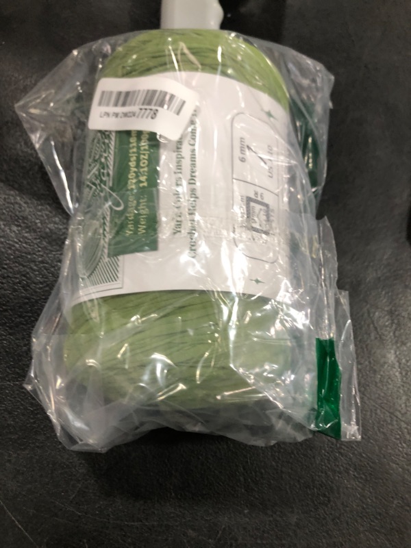 Photo 1 of MSyarn 400g T Shirt Yarn, Tshirt Crochet Yarn for Crocheting Bag/Craft Project/Home Decor, 14.1oz/400g, 120yd/110m Polyester Spandex Blend Stretch Fabric(Avocado Green)