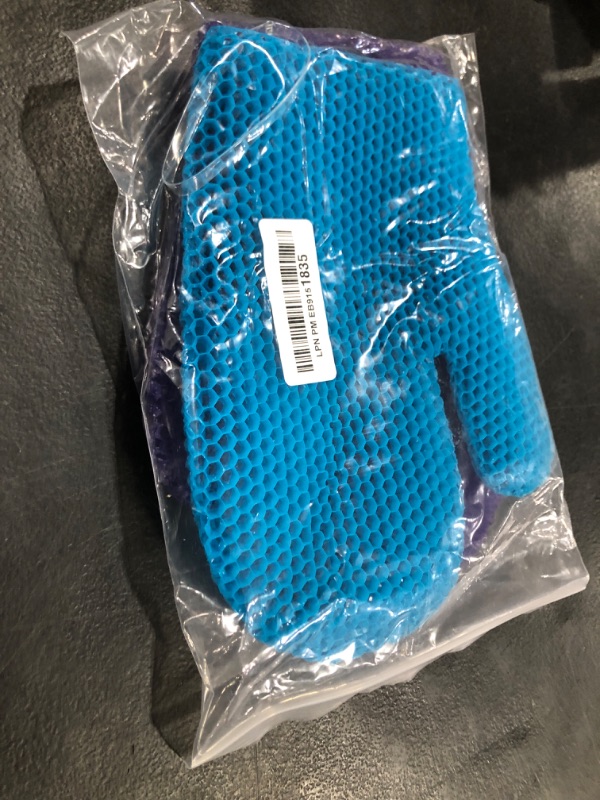 Photo 1 of 2 Pcs Honeycomb Exfoliating Glove Bath Mitt Body Spa Scrubber, Honeycomb Exfoliator Glove for Body Shower, Honeycomb Exfoliator Scrubber Sponge Shower Loofah, Quick Drying
