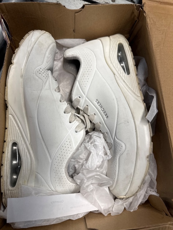 Photo 1 of (USED/FAIR) (SIGNS OF USE) (SIZE 9.5) Skechers Men's Uno-Stand on Air Sneaker, White, 9.5