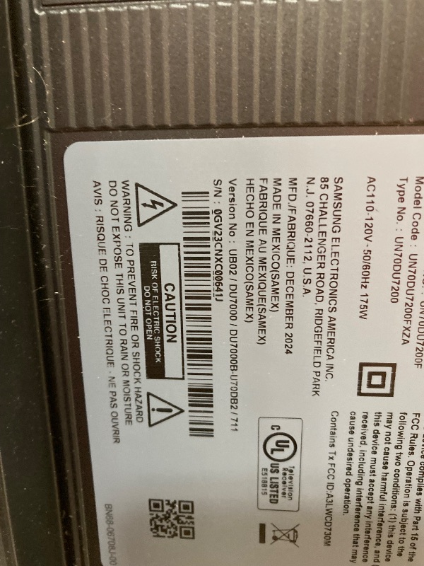 Photo 1 of **SMASHED SCREEN FINAL SALE**SAMSUNG 70-Inch Class Crystal UHD 4K DU7200 Series HDR Smart TV w/Object Tracking Sound Lite, PurColor, Motion Xcelerator, Mega Contrast, Q-Symphony (UN70DU7200, 2024 Model)