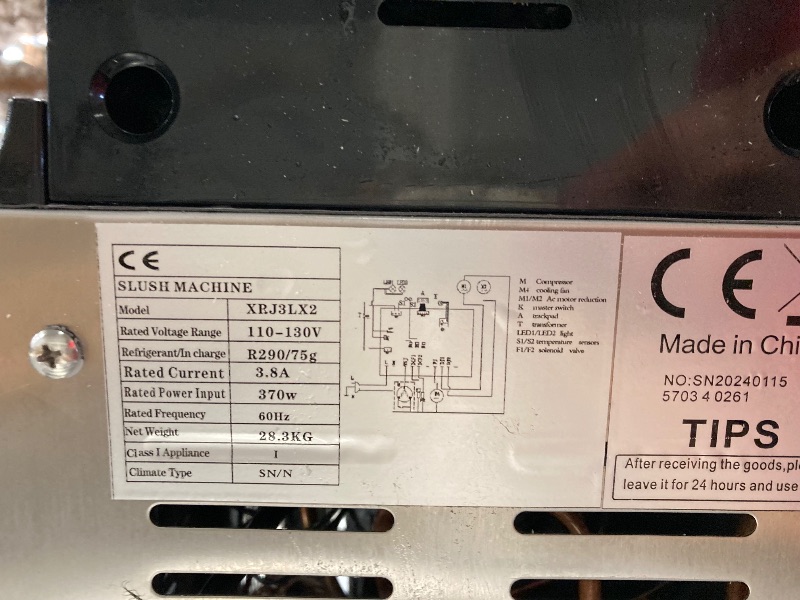 Photo 1 of ***PARTS ONLY***VEVOR Commercial Slushy Machine, 3Lx2Tank Slushie Machine, 370W Frozen Drink Machine with Temperature Preservation, Slushy Maker Machine for Supermarkets Cafes Restaurants Bars, Black