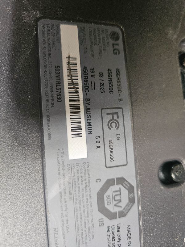Photo 1 of ** BROKEN SCREEN, PARTS ONLY ** LG 45GR65DC-B Ultragear Curved Gaming Monitor 45-Inch 32:9 QHD 200Hz 1ms UltraWide Display AMD FreeSync Premium Pro VESA DisplayHDR 600 HDMI 2.1 x2 DP UBS x3 Tilt/Height/Swivel Stand - Black