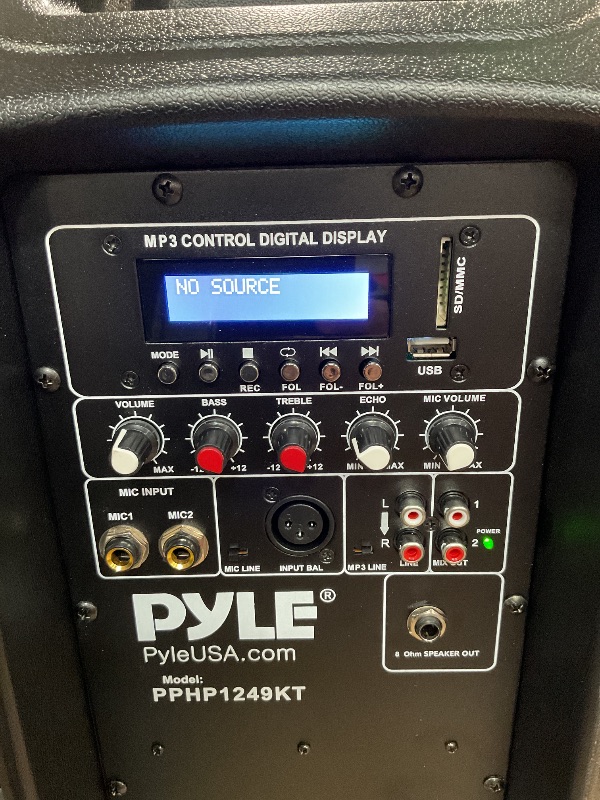 Photo 1 of (Powers on) Pyle Wireless Portable PA System Kit - 1800W Peak, Bluetooth Compatible, Active + Passive Pair For Indoor / Outdoor Sound, Multiple Inputs-USB SD AUX XLR RCA