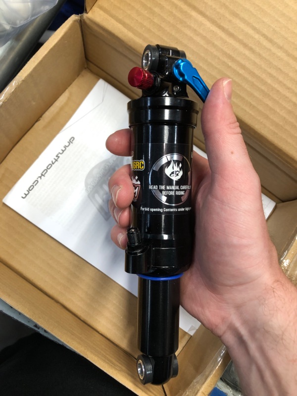 Photo 1 of (UNTESTED) DNM AOY-36RC Mtb Rear Shock Bike Air Rear Shock Rebound/Lock Out- Adjustable Air Pressure 165/190/210mm bike rear shocks (200 * 55mm)