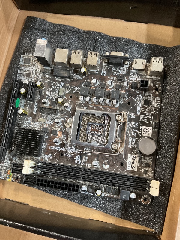 Photo 1 of (Sold for parts)(repair) Very Used B450M-HDV R4.0 AMD B450 AM4 Socket Ryzen 2000 - 5000 Processors DDR4 3200 64GB HDMI DVI-D D-Sub Motherboard SATA 6Gb/s Micro ATX M.2