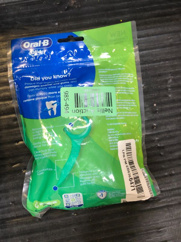 Photo 1 of Oral-B Glide Complete Floss Picks, Dental Floss Picks, Scope Outlast, 75-ct, Toothpicks Floss Picks