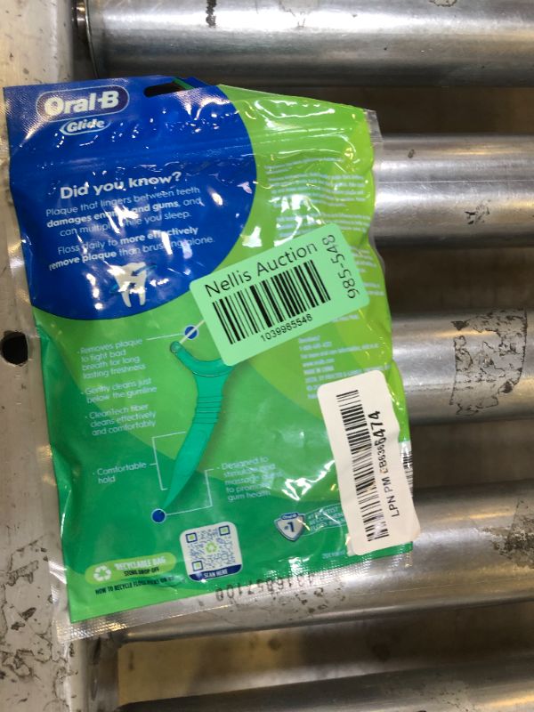 Photo 1 of Oral-B Glide Complete Floss Picks, Dental Floss Picks, Scope Outlast, 75-ct, Toothpicks Floss Picks