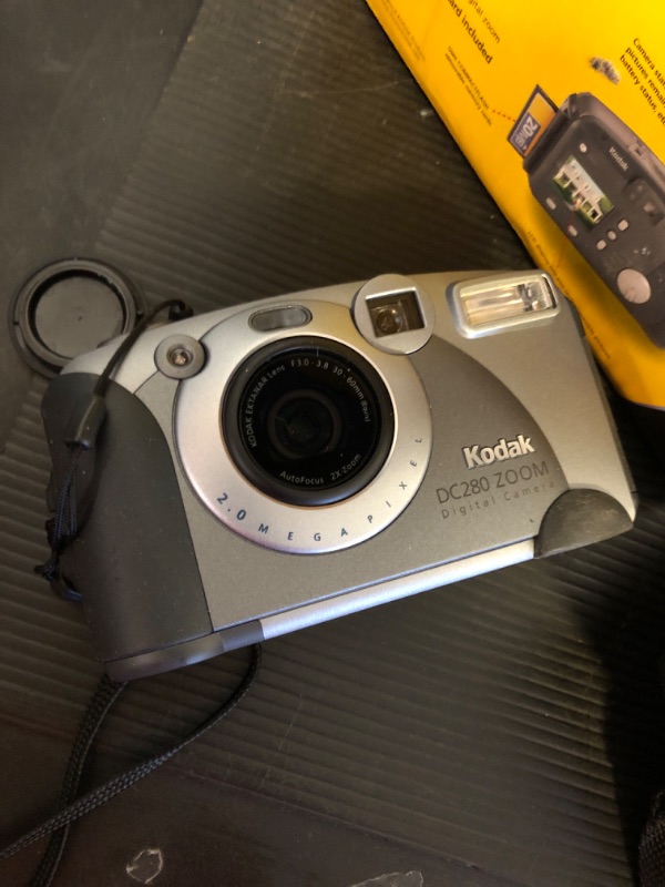 Photo 1 of Kodak DC280 2MP Digital Camera w/ 2x Optical Zoom
