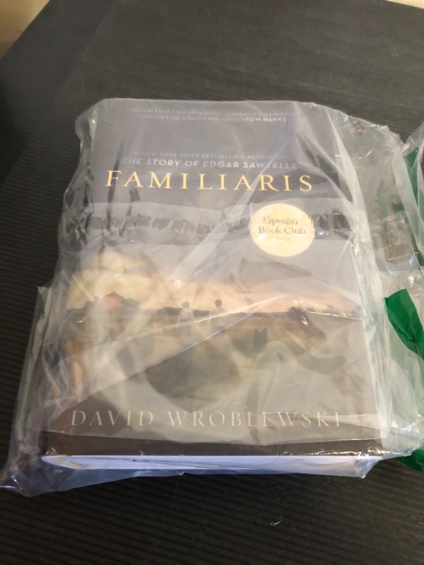 Photo 1 of Familiaris (Oprah's Book Club)