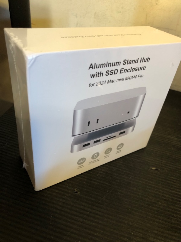 Photo 1 of GEWOKLIY Mac mini M4 Dock, Aluminum Stand and Hub for Mac mini M4 and M4 Pro 2024 with M.2 NVMe SSD Enclosure, 4K 60Hz HDMI, 2X USB-A 10Gbps, SD/TF Card Readers, USB 2.0 Data (Silver) (MC60H)***factory sealed