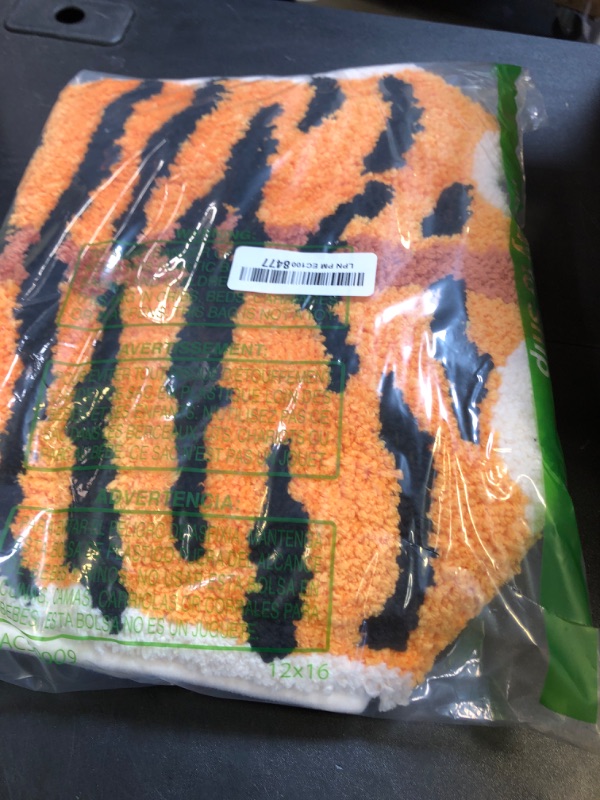 Photo 1 of Tiger Shaped Rug Cute Cartoon Bath Mat for Bathroom Rugs and Mat Animal Printed Decor Carpet Playmat Non-Slip Mat Absorbent Bathtub Rug Washable (Orange?22.5x34.5 in)