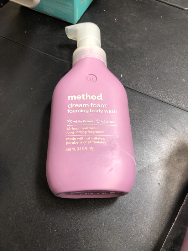 Photo 1 of Method Dream Foam, Foaming Body Wash, White Flower + Tuberose, 13.5 oz