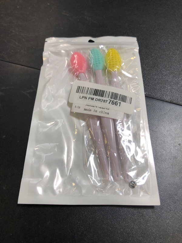 Photo 1 of 5 Pcs Lip Scrub Brush,Lip Scrubber Exfoliator,Double-Sided Silicone Lip Brush Tool for Men Women Lip Lightening, Lip Exfoliator Scrubber Tool for Dark Lips