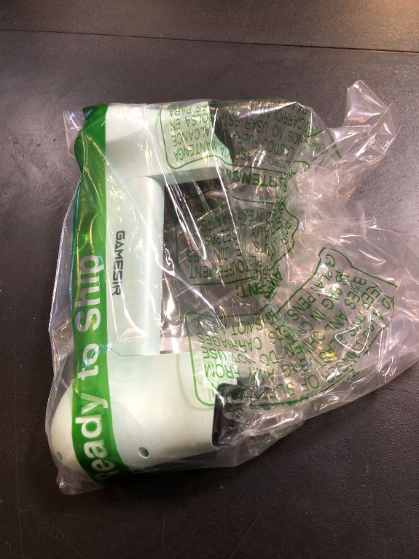 Photo 1 of GameSir X5 Lite Mobile Gaming Controller for Android, iPhone 15/iPhone 16 Series, iPad Mini 6/7(USB-C), Type-C Phone Controller with Hall Effect Sticks, Turbo Function for Call Of Duty, Genshin Impact, Minecraft, Plug and Play Gamepad(Wasabi)