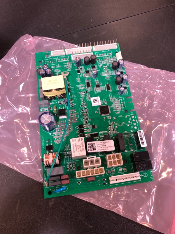 Photo 1 of ??? 245D2277 G001 Replacement Wr55x40445 Control Board in Factory Retail Box Compaible with Ge Refrigerator Control Board