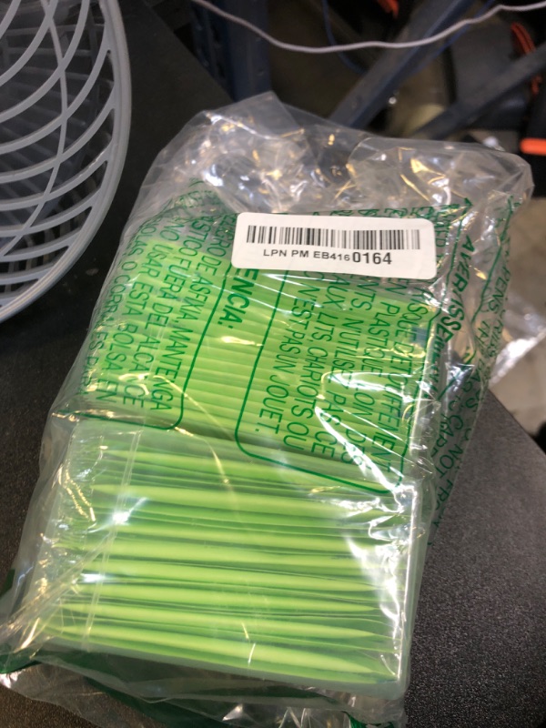 Photo 1 of ?YYING Individually Wrapped Dental Floss Picks for Teeth 100 Ct Mint Flavored, Single Pack Dental Flossers Picks Green Travel Portable Case