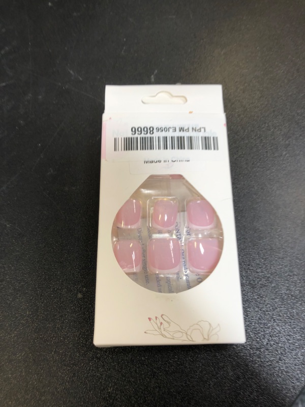 Photo 1 of LPOODDNU French Tip Press on Toenails Short Square Pink Fake Toe Nails Summer False Toenails White French Tips Toe Nails Press ons Cute Toenails for Pedicure Decorations 24Pcs