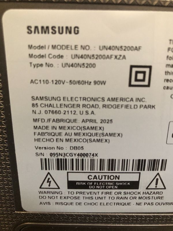 Photo 1 of SAMSUNG 40-inch Class LED Smart FHD TV 1080P (UN40N5200AFXZA, 2019 Model)