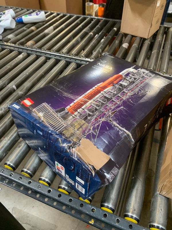 Photo 1 of FOR PARTS ONLY!!!! LEGO Icons NASA Artemis Space Launch System - DIY Rocket Model Building Set for Adults, Ages 18+ - Gifts for Graduation - Unique Bedroom Decoration for Space & NASA Lovers - 10341
