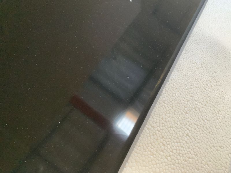 Photo 1 of SAMSUNG 40-inch Class LED Smart FHD TV 1080P (UN40N5200AFXZA, 2019 Model)