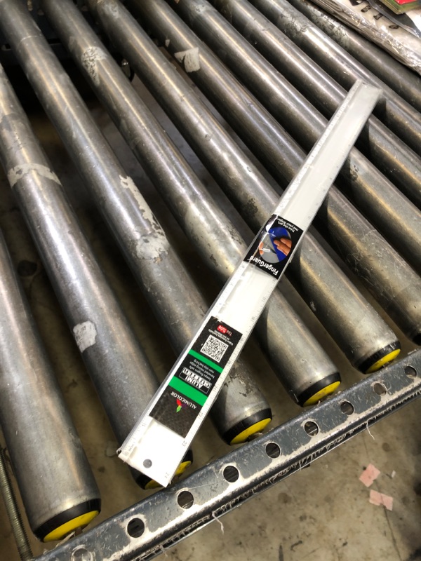 Photo 1 of Alumicolor AlumiCutter Aluminum Straight Edge w/Blade for Office, School, Engineering and Framing, 24IN, Silver