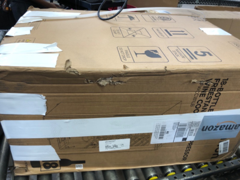 Photo 1 of 14,000 BTU Portable Air Conditioner Cools Up to 700 Sq.Ft, 3-IN-1 Energy Efficient Portable AC Unit with Remote Control & Installation Kits for Large Room, Campervan, Office, Temporary Space