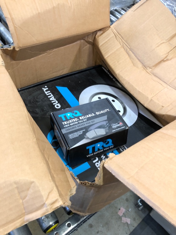 Photo 1 of TRQ Rear Brake Pad & Rotor Kit Ceramic Compatible with 2013-2021 Land Rover Range Rover 2014-2021 Range Rover Sport
