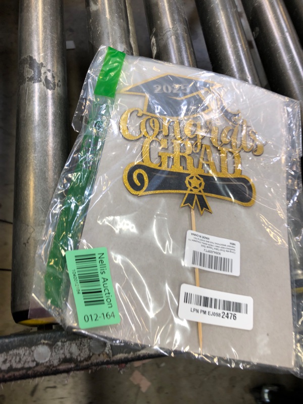 Photo 1 of Congrats Grad Cake Topper Gold Glitter Class of 2025 Cake Topper You Did It Cake Decorations for 2025 Senior High School/College/University Happy 2025 Graduation Party Supplies Decorations