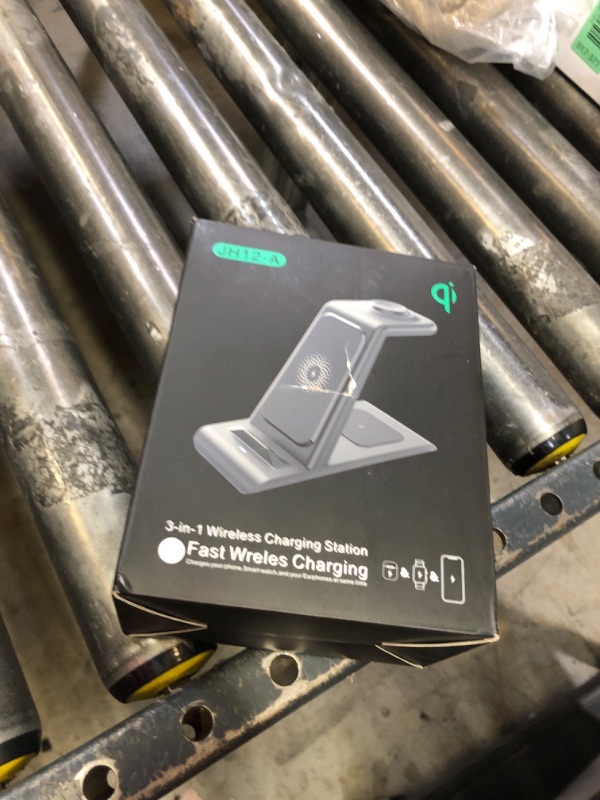 Photo 1 of HATALKIN 3 in 1 Wireless Charging Station Compatible for Apple Products Multiple Devices Charger for Apple Watch ultra 10 9 8 7 SE 6 5 AirPods Pro iPhone 16 15 14 13 12 Pro Max/X/XS Fast Charger Stand