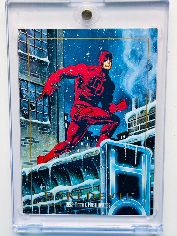 Photo 1 of 025025…Marvel Masterpieces Daredevil card 12 in hard plastic case