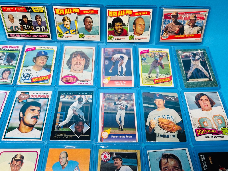 Photo 1 of 025086…final sale no returns/refunds-25 older sports cards in hard plastic sleeves 