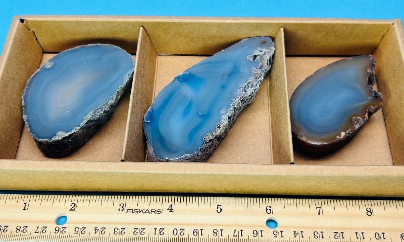 Photo 1 of 025097… 3 thick agate slices in gift box