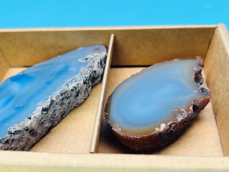 Photo 1 of 025097… 3 thick agate slices in gift box