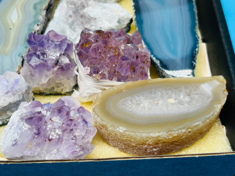 Photo 1 of 025099…rock collection- agates, amethyst, quartz 