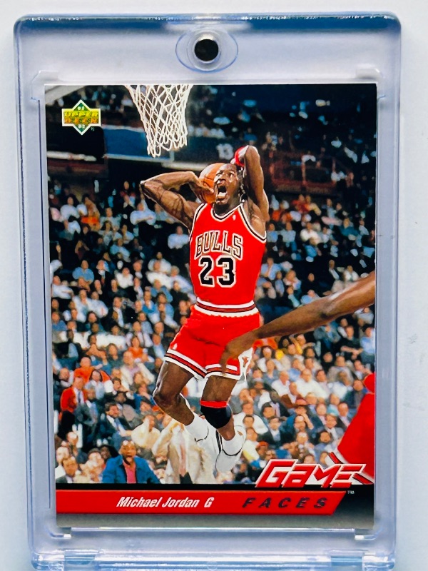Photo 1 of 025111… Michael Jordan card 488in hard plastic case - game faces
