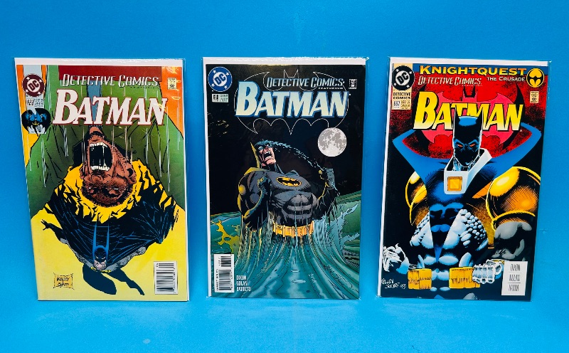 Photo 1 of 025121…3 Batman  comics in plastic sleeves 